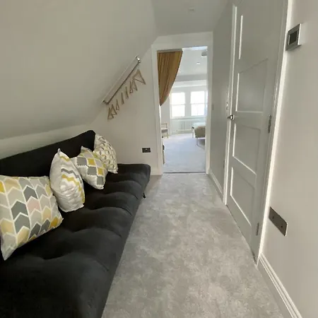 Seascape - 2 Bedroom Flat With Panoramic Sea Views Hollington  Exterior photo