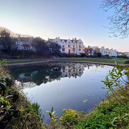 Seascape - 2 Bedroom Flat With Panoramic Sea Views Hollington  Exterior photo