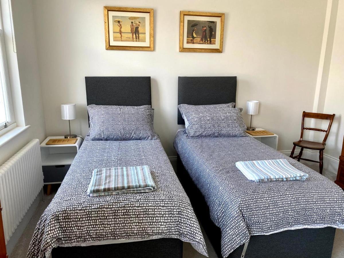 Seascape - 2 Bedroom Flat With Panoramic Sea Views Apartment Hollington (East Sussex)