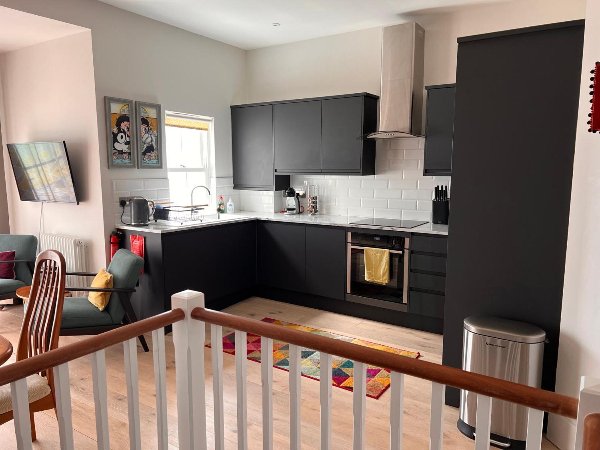 Seascape - 2 Bedroom Flat With Panoramic Sea Views *