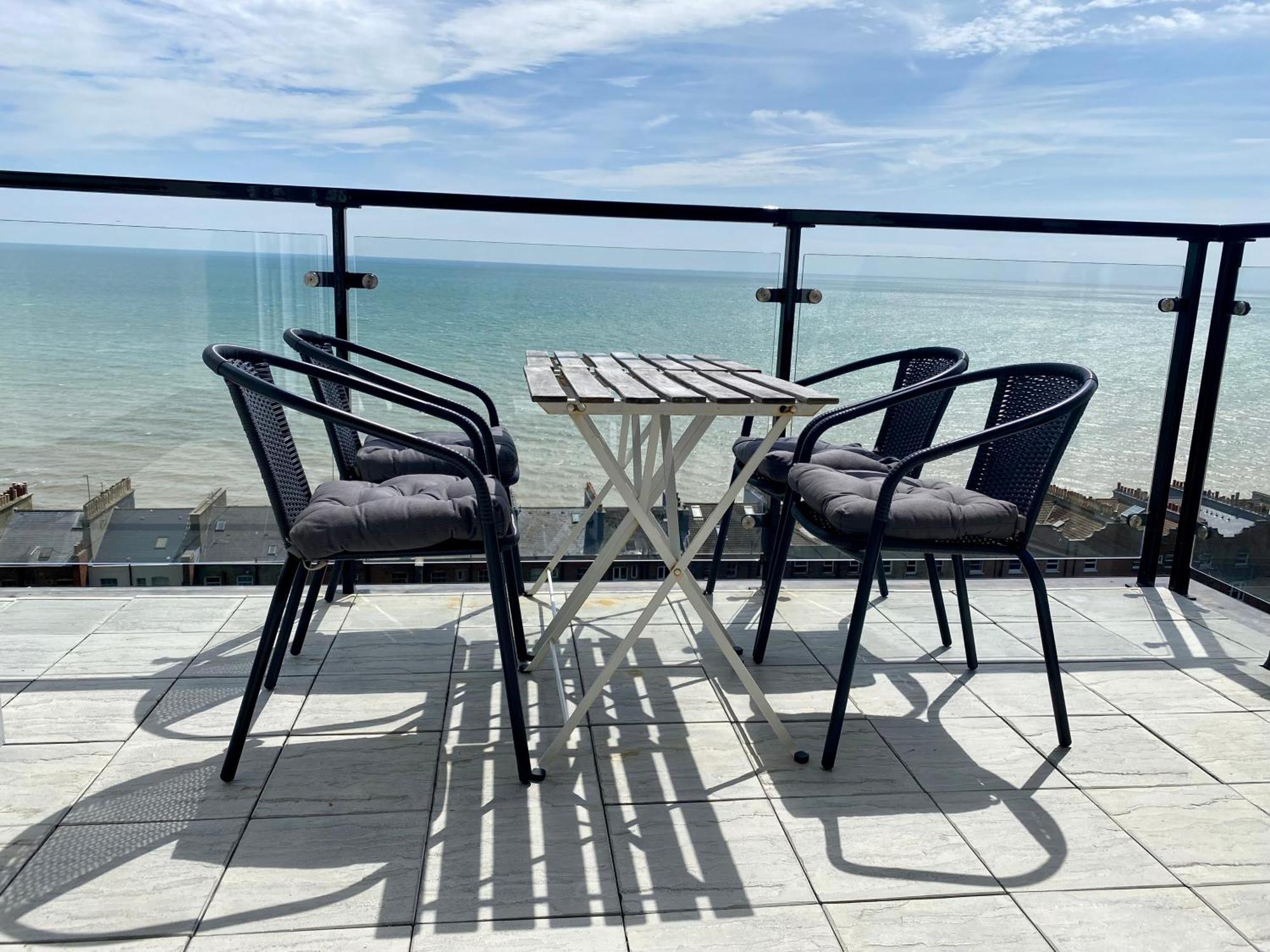 Apartment Seascape - 2 Bedroom Flat With Panoramic Sea Views